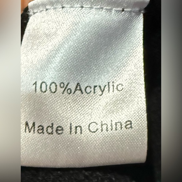 Tuckernuck Camden V-Neck Stripe Trim Soft Poncho Sweater Cape Black One Size - Picture 5 of 5